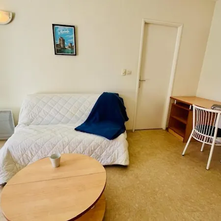 Charming T2 With Terrace And Shared Pool * La Rochelle (Charente-Maritime)