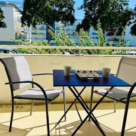 Apartment Charming T2 With Terrace And Shared Pool